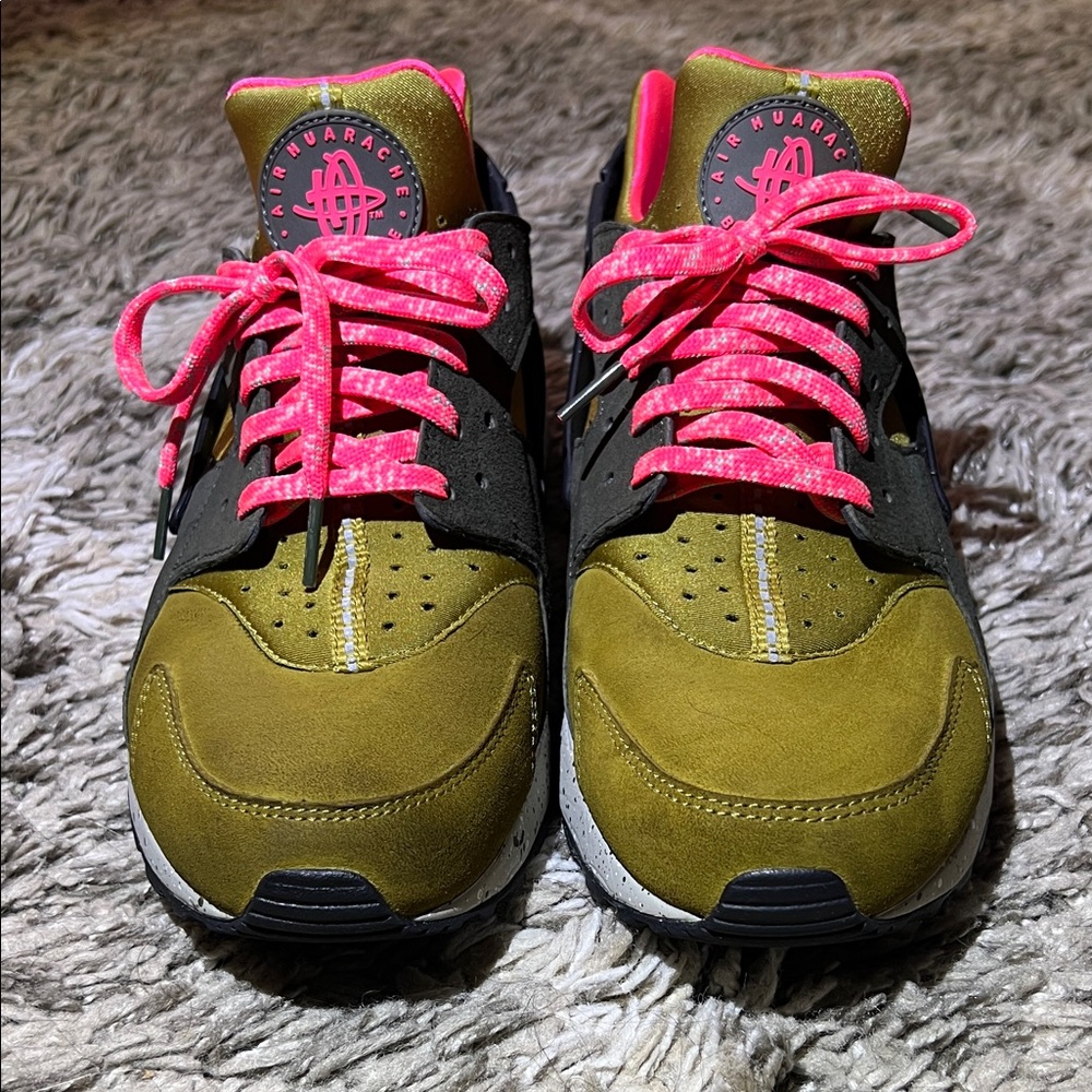 Nike Huarache Olive and Pink Athletic Shoes